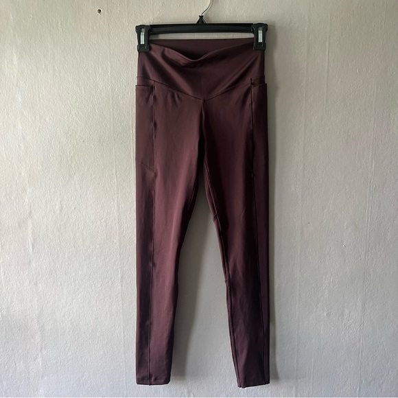 PINK Victoria’s Secret Active Maroon Leggings Size XS - Picture 1 of 7